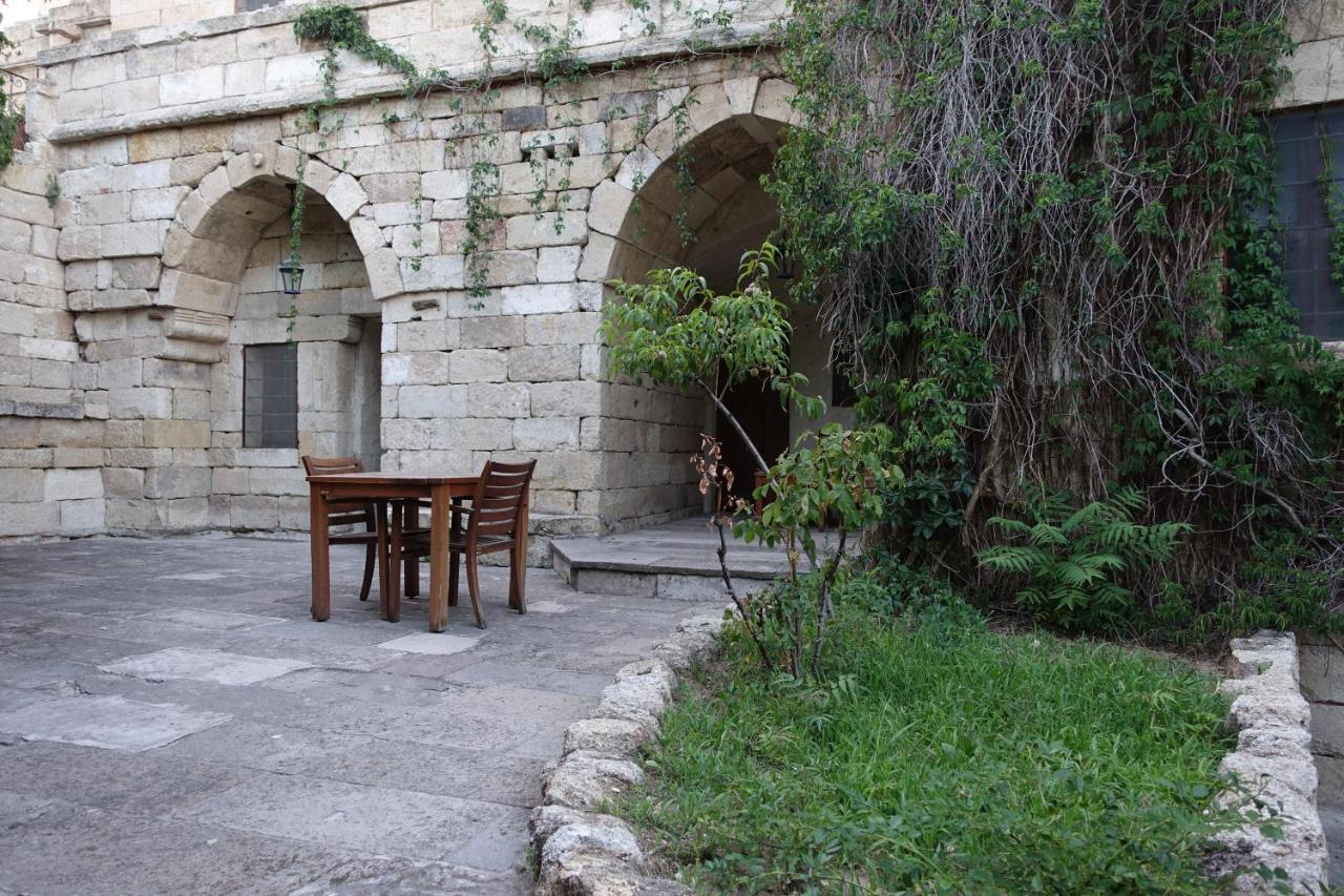 Esbelli Evi Cave Houses ウルギュップ エクステリア 写真